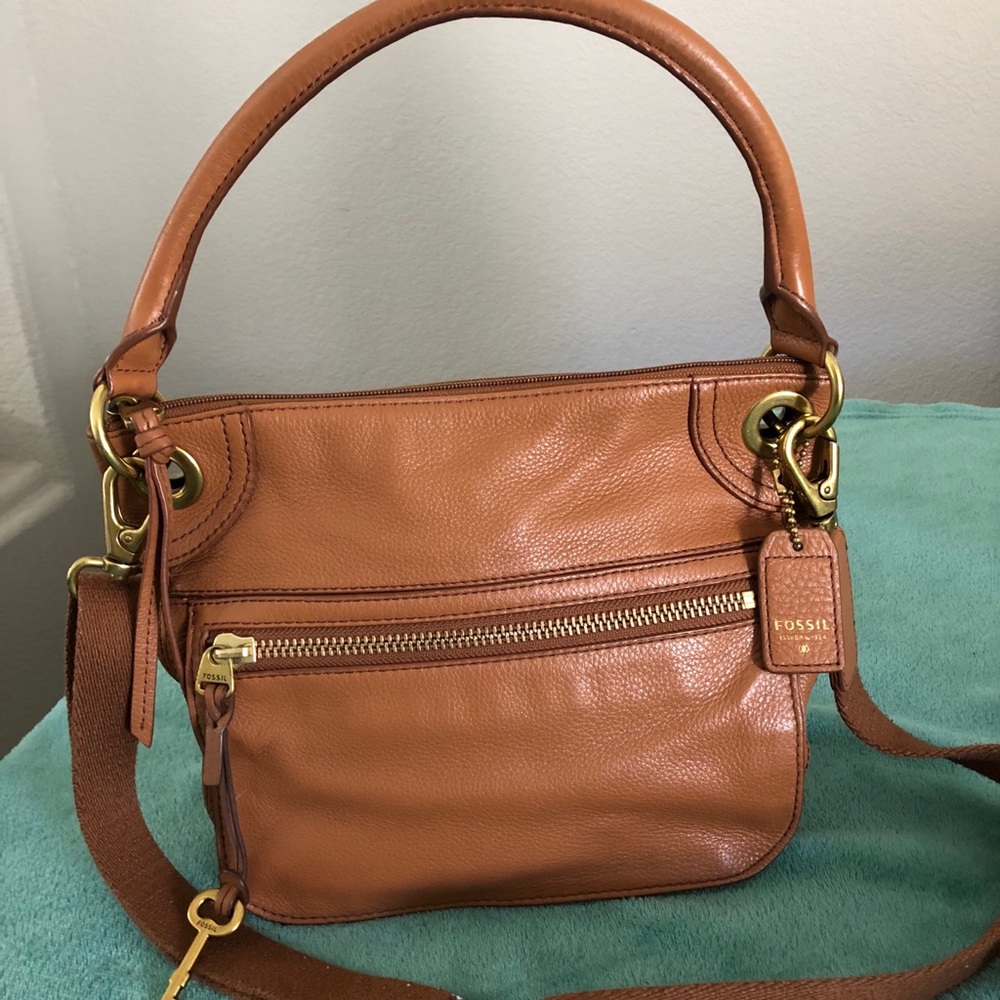 Tan leather fossil crossbody